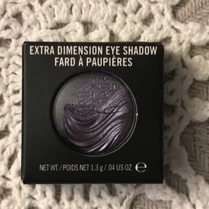 MAC Grand Galaxy Extra Dimension Eyeshadow NIB